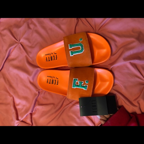 Fenti Puma Slides - Picture 1 of 6